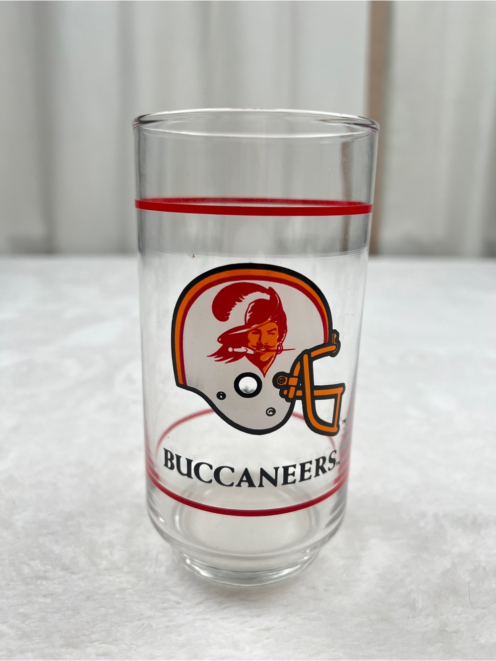 Vintage Tampa Bay Buccaneers NFL Mobil Promo Glass 12 oz Helmet Logo